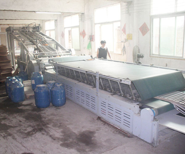 全（quán）自動貼（tiē）麵機